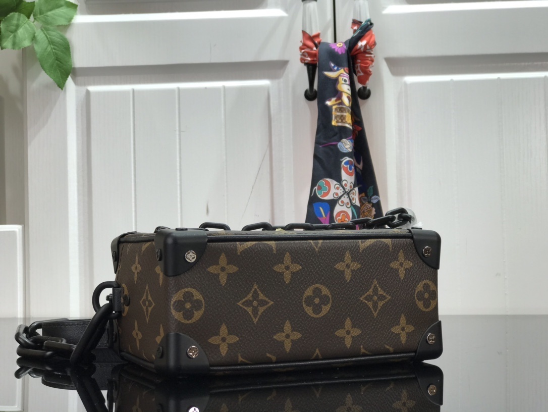 LV MINI SOFT TRUNK M80159
