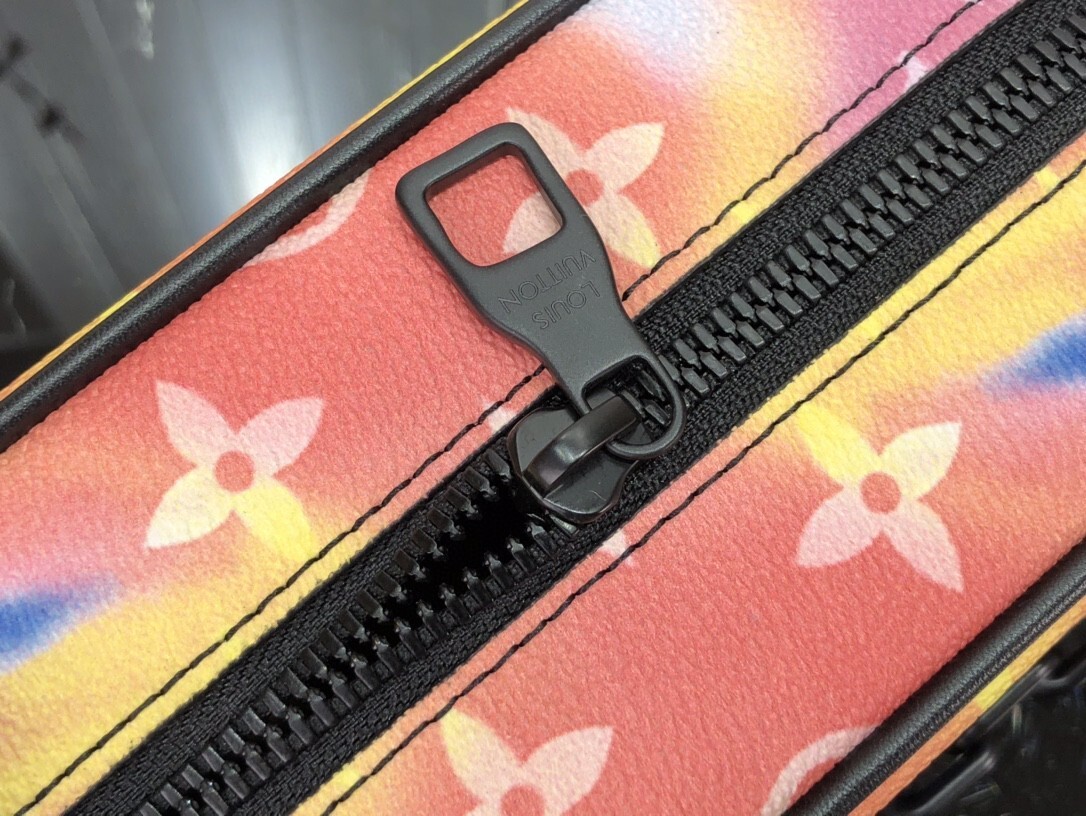 LV MINI SOFT TRUNK M80952
