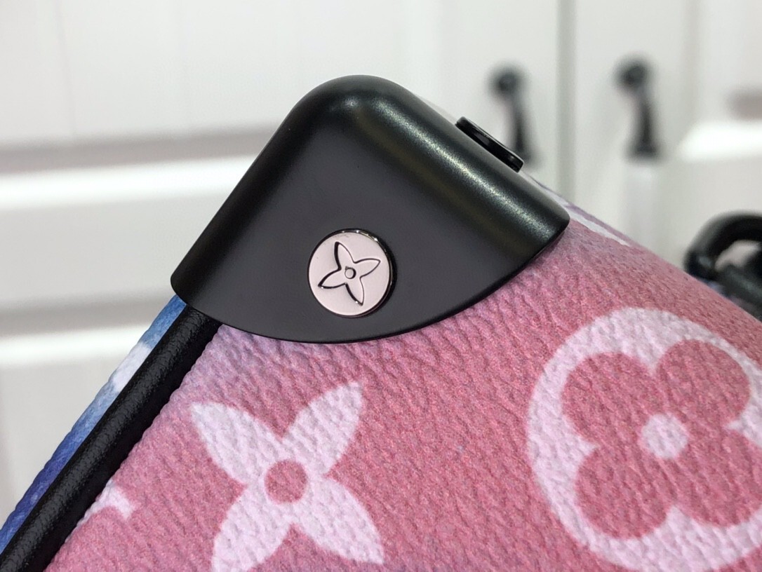 LV MINI SOFT TRUNK M80952