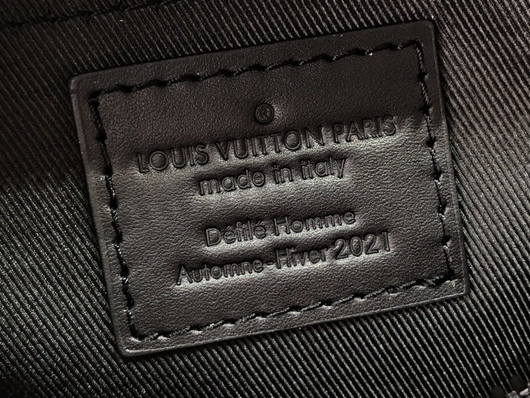 LV MINI SOFT TRUNK M80952