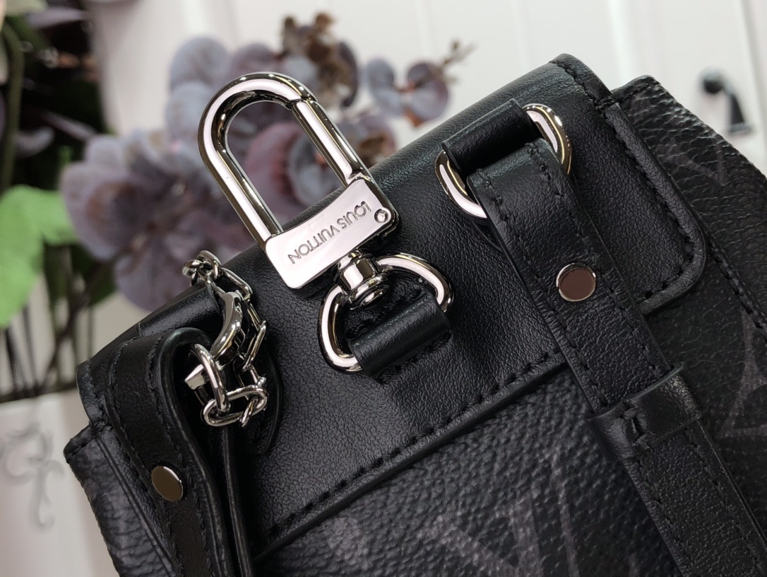 LV MINI STEAMER POUCH M00340