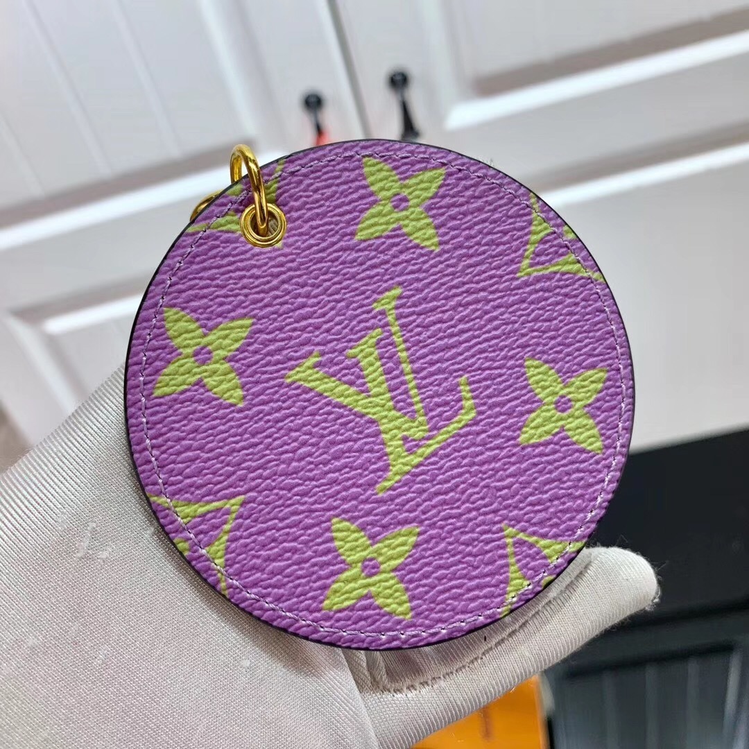 LV MONOGRAM GIANT BAG CHARM AND KEY HOLDER M67848