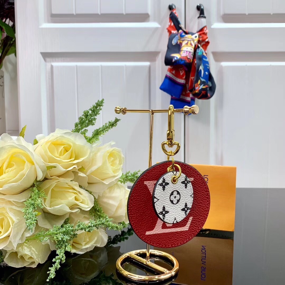 LV MONOGRAM GIANT BAG CHARM AND KEY HOLDER M67848