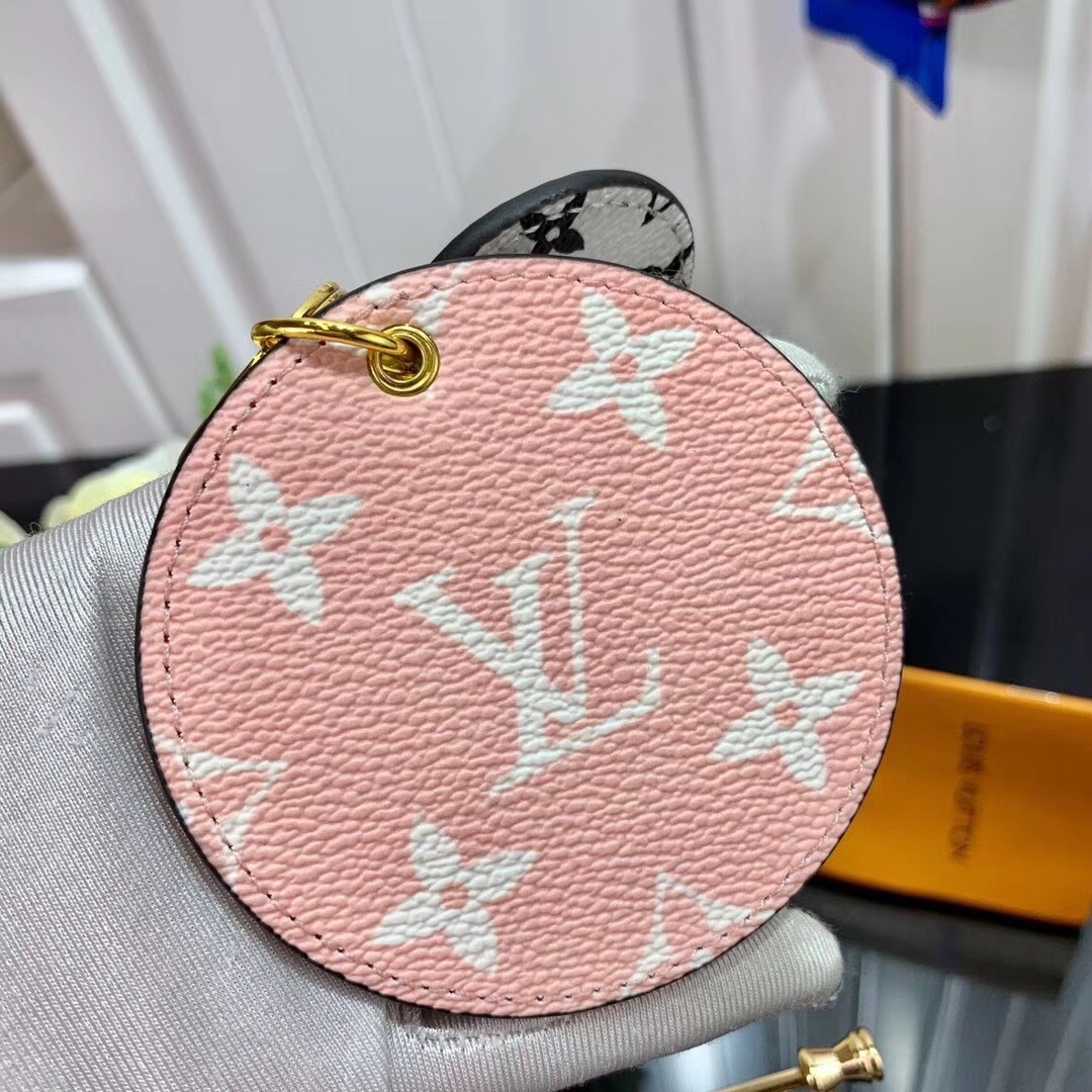 LV MONOGRAM GIANT BAG CHARM AND KEY HOLDER M67848