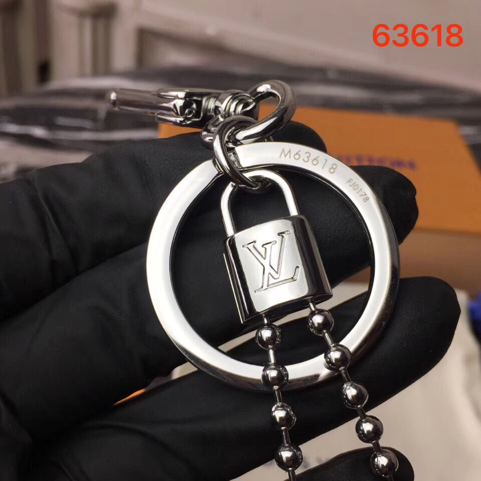 LV MONOGRAM ID TAB BAG CHARM AND KEY HOLDER M63618