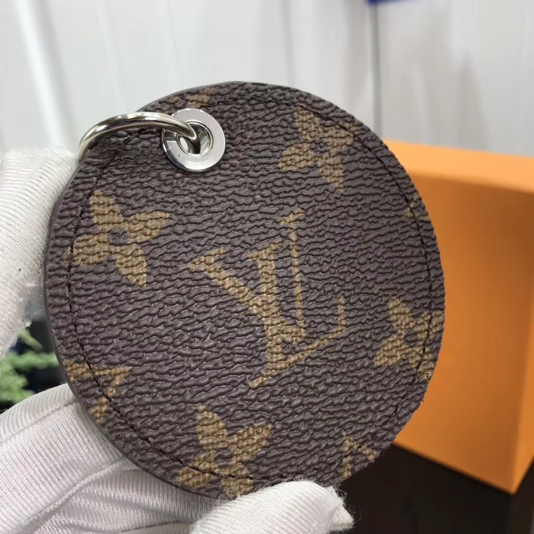 LV MONOGRAM LOGOS ILLUSTRE BAG CHARM AND KEY HOLDER M68300