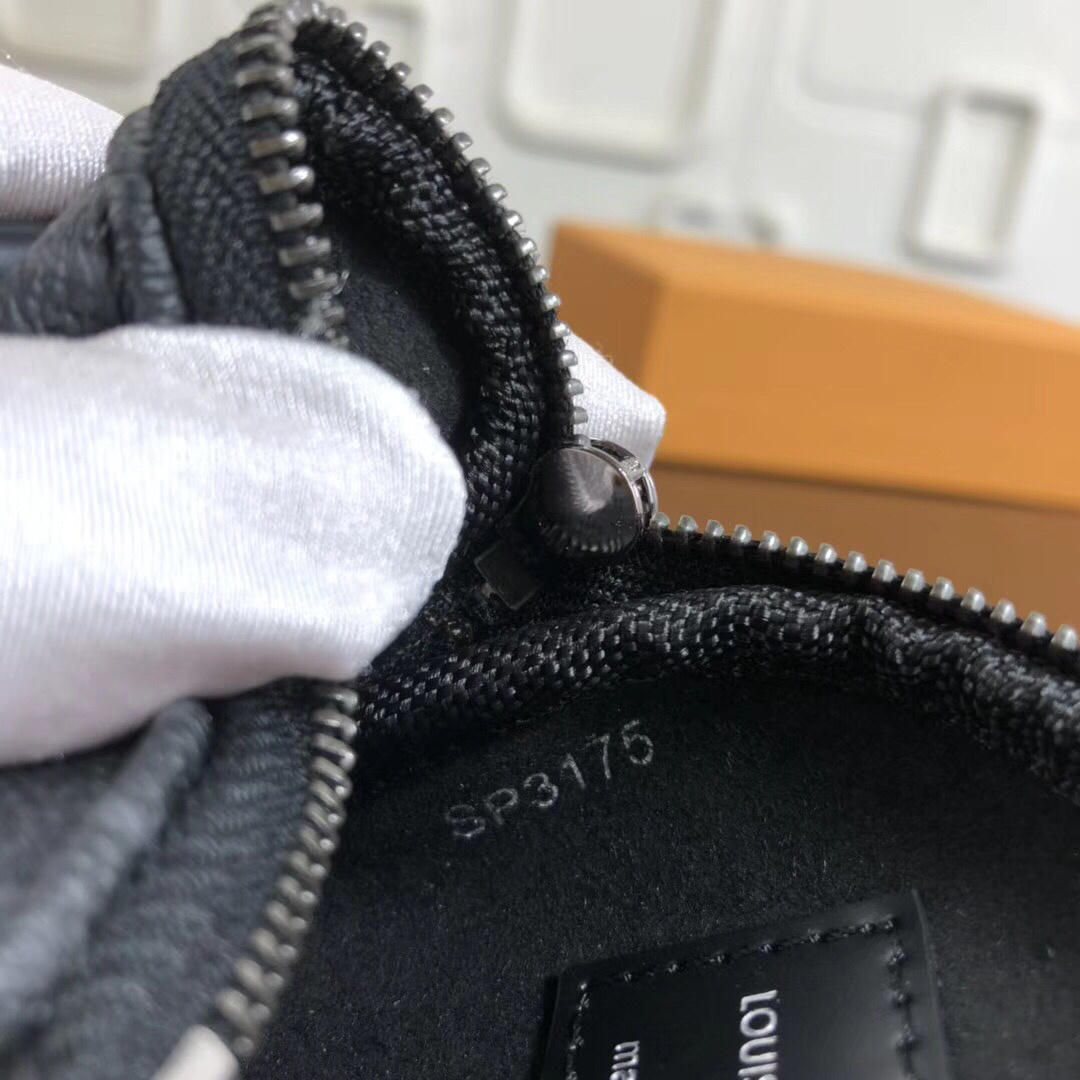 LV MONOGRAM POUCH M62796 