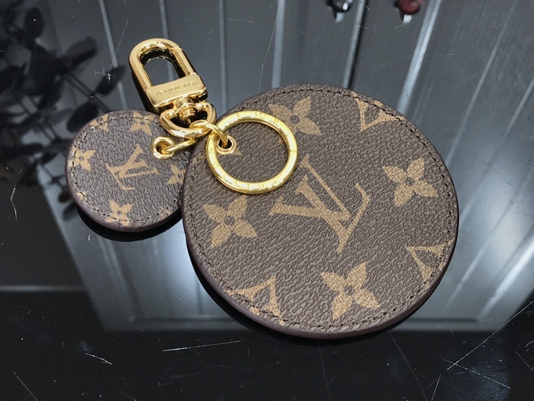 LV MONOGRAM REVERSE KEY HOLDER AND BAG CHARM M69317