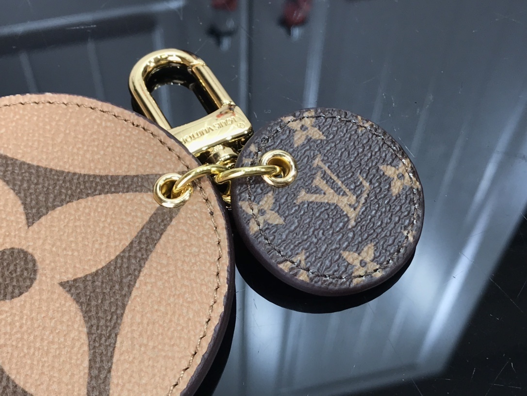 LV MONOGRAM REVERSE KEY HOLDER AND BAG CHARM M69317
