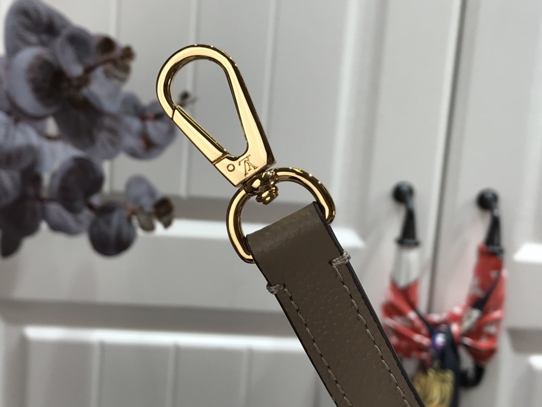 LV MONTAIGNE BB M45489 