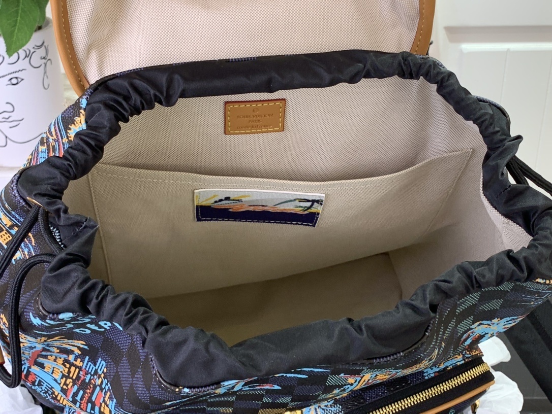 LV MONTSOURIS CARGO m40755