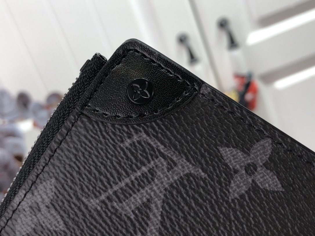 LV MULTI CARD HOLDER TRUNK M80556