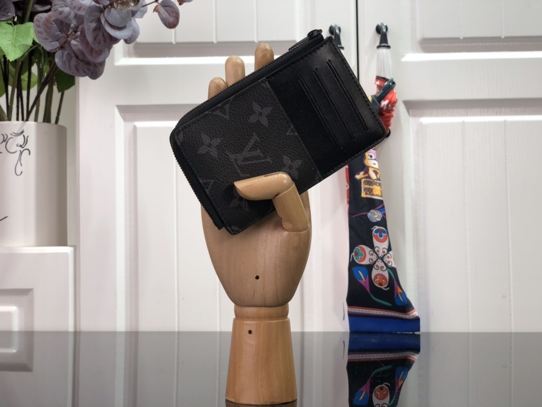 LV MULTI CARD HOLDER TRUNK M80556