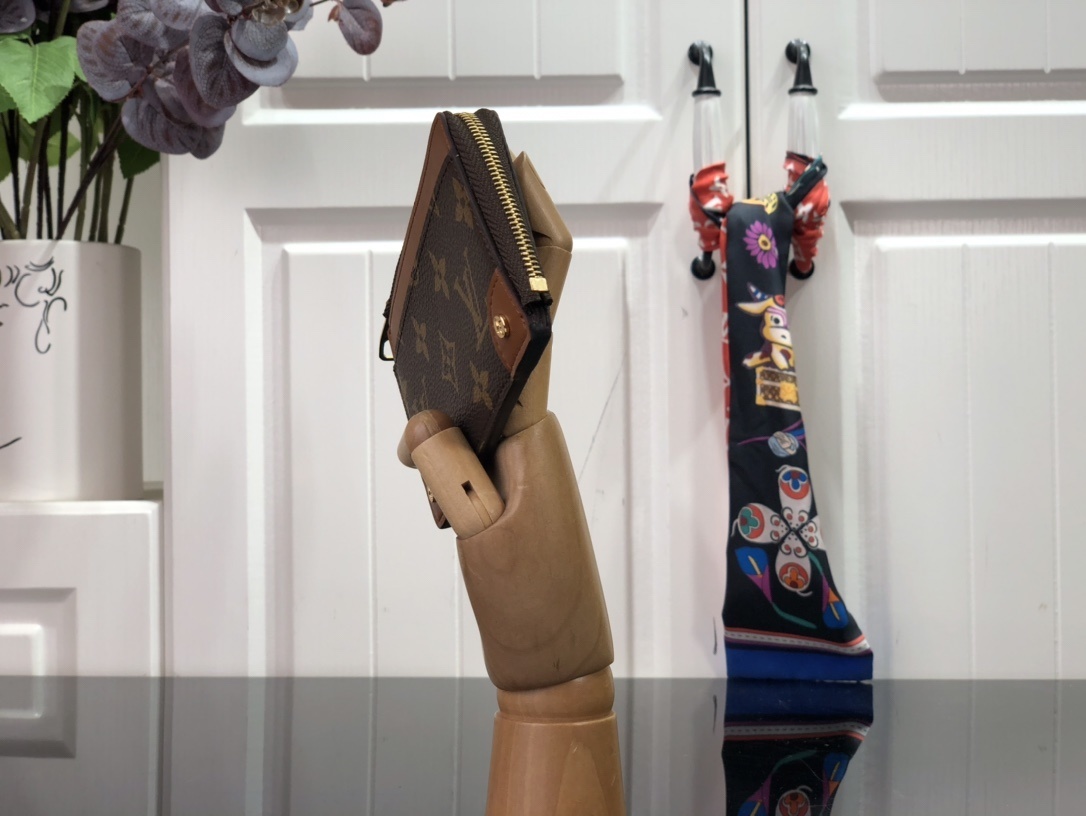 LV MULTI CARD HOLDER TRUNK M80556