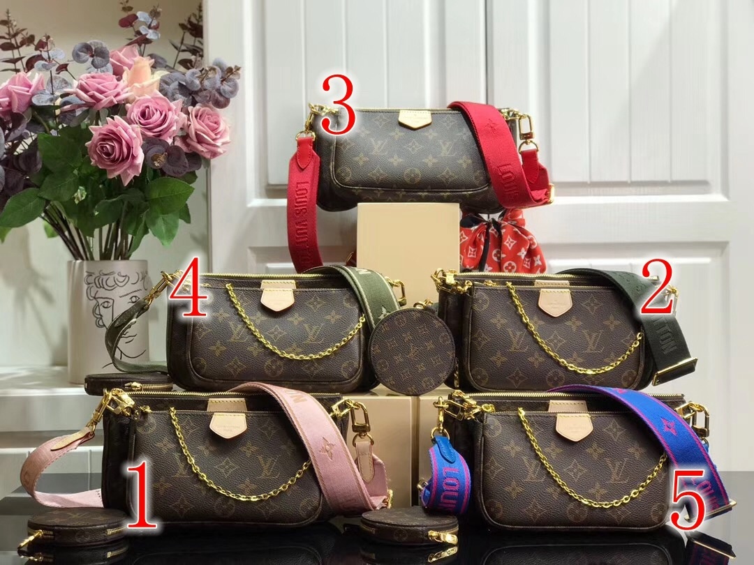 LV MULTI POCHETTE ACCESSOIRES M44813 