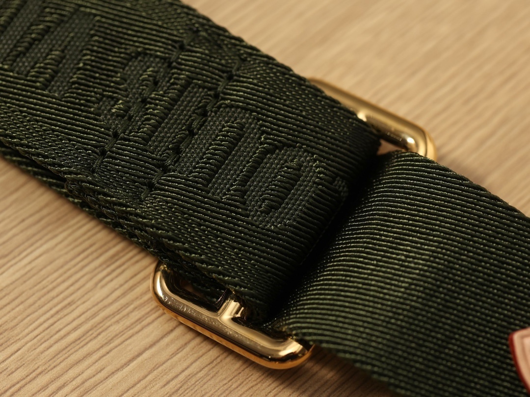 LV MULTI POCHETTE ACCESSOIRES M44813 