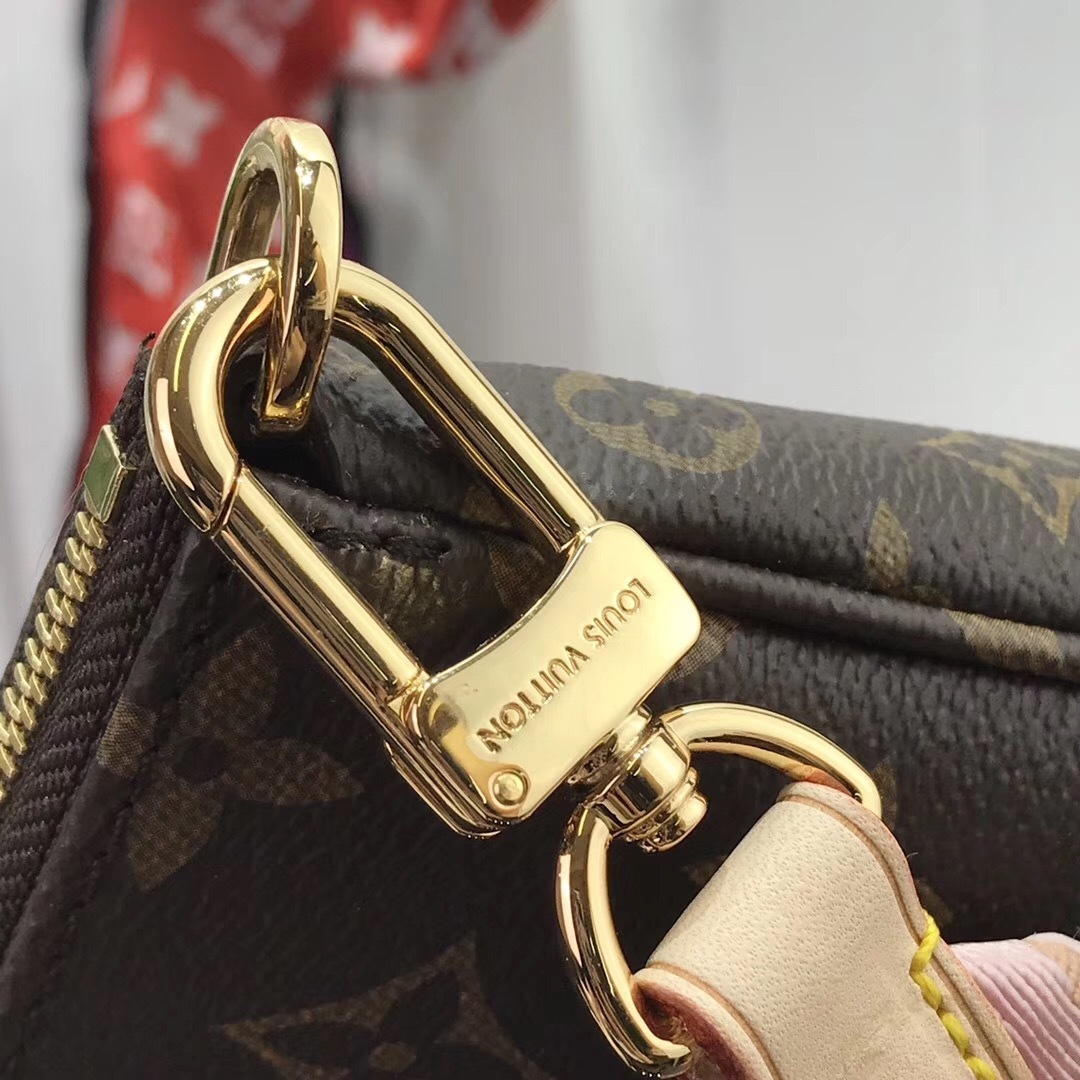 LV MULTI POCHETTE ACCESSOIRES M44813 