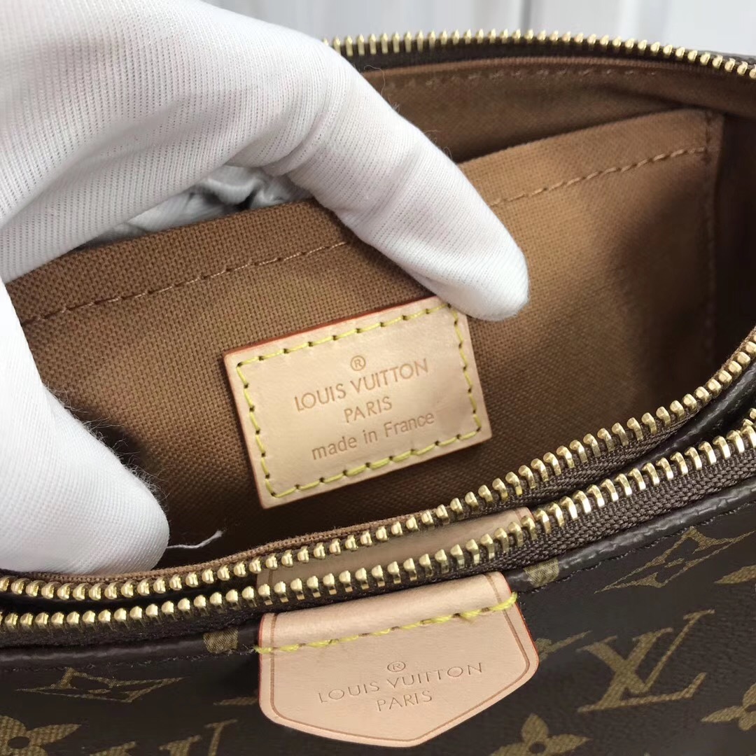 LV MULTI POCHETTE ACCESSOIRES M44813 