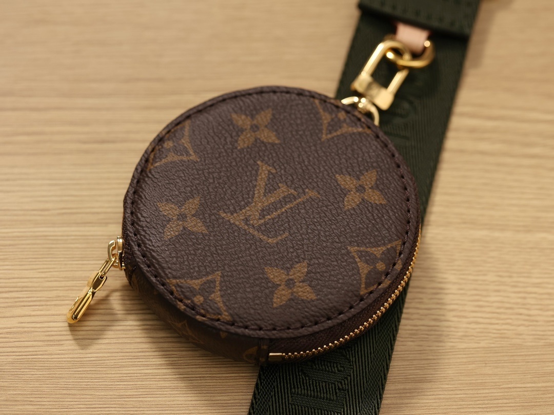 LV MULTI POCHETTE ACCESSOIRES M44813 