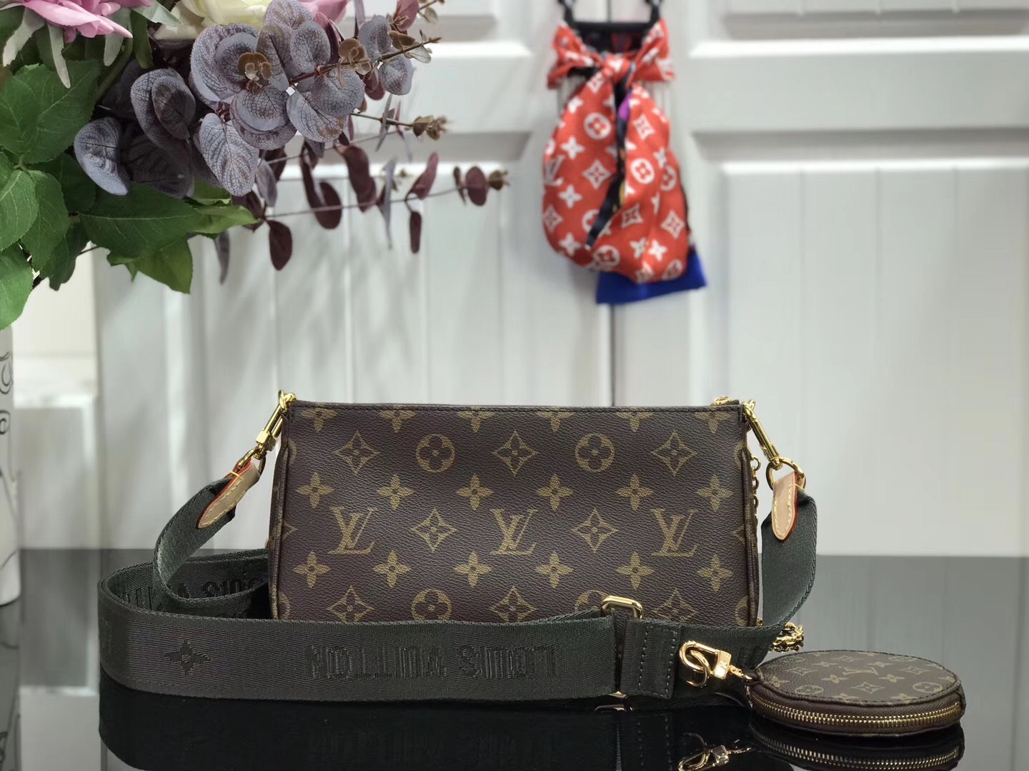 LV MULTI POCHETTE ACCESSOIRES M44813 