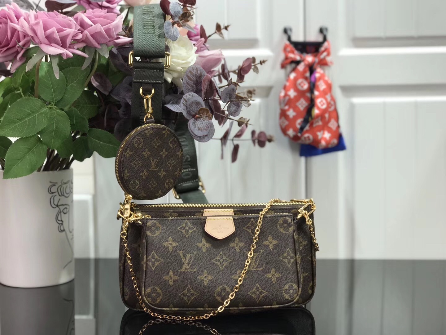 LV MULTI POCHETTE ACCESSOIRES M44813 