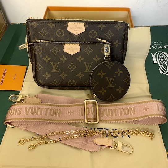 LV MULTI POCHETTE ACCESSOIRES M44813 