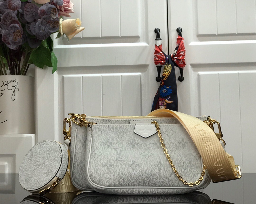 LV MULTI POCHETTE ACCESSOIRES M44823 BH 