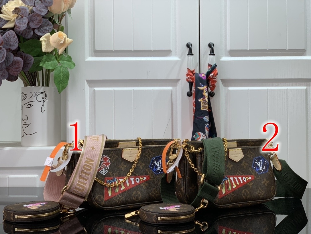 LV MULTI POCHETTE ACCESSOIRES M44823 SY 