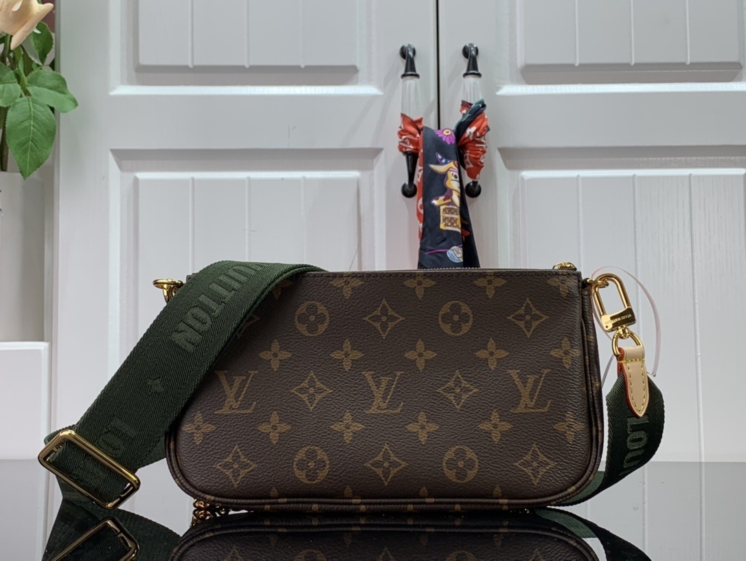 LV MULTI POCHETTE ACCESSOIRES M44823 SY 