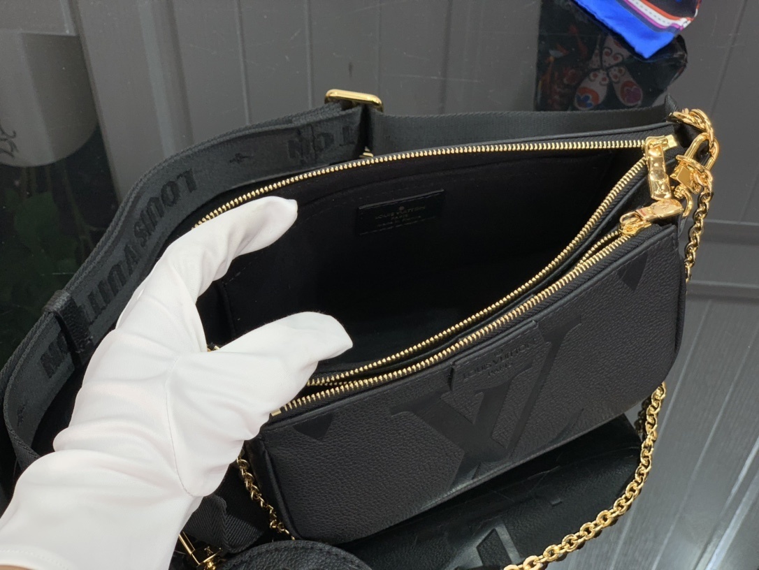 LV MULTI POCHETTE ACCESSOIRES M44823 YH 