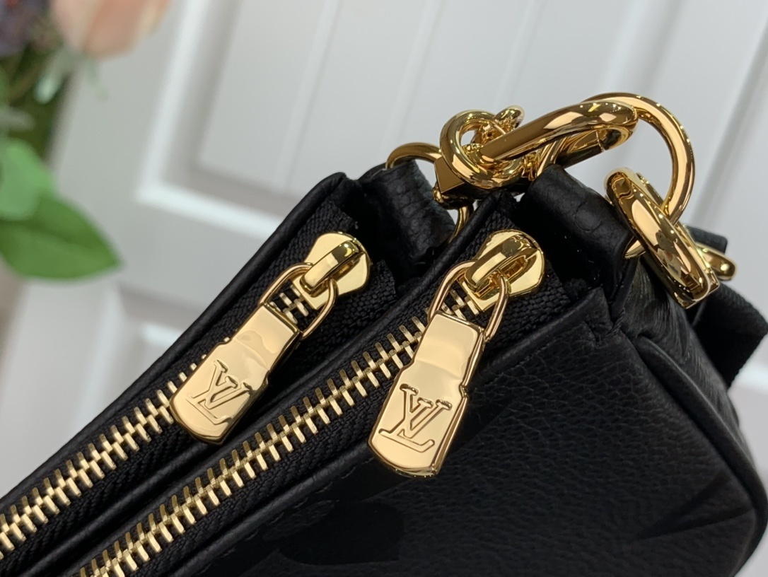 LV MULTI POCHETTE ACCESSOIRES M44823 YH 