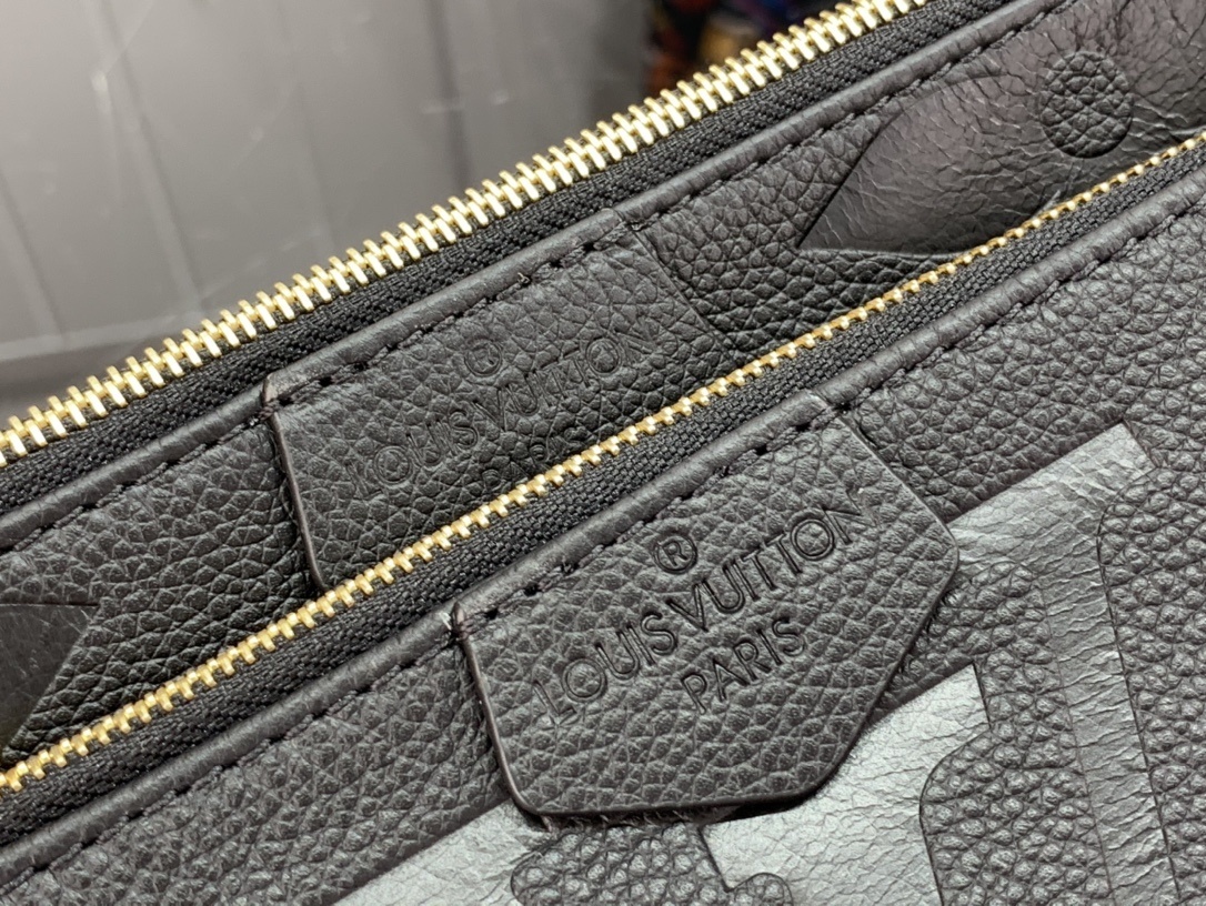 LV MULTI POCHETTE ACCESSOIRES M44823 YH 