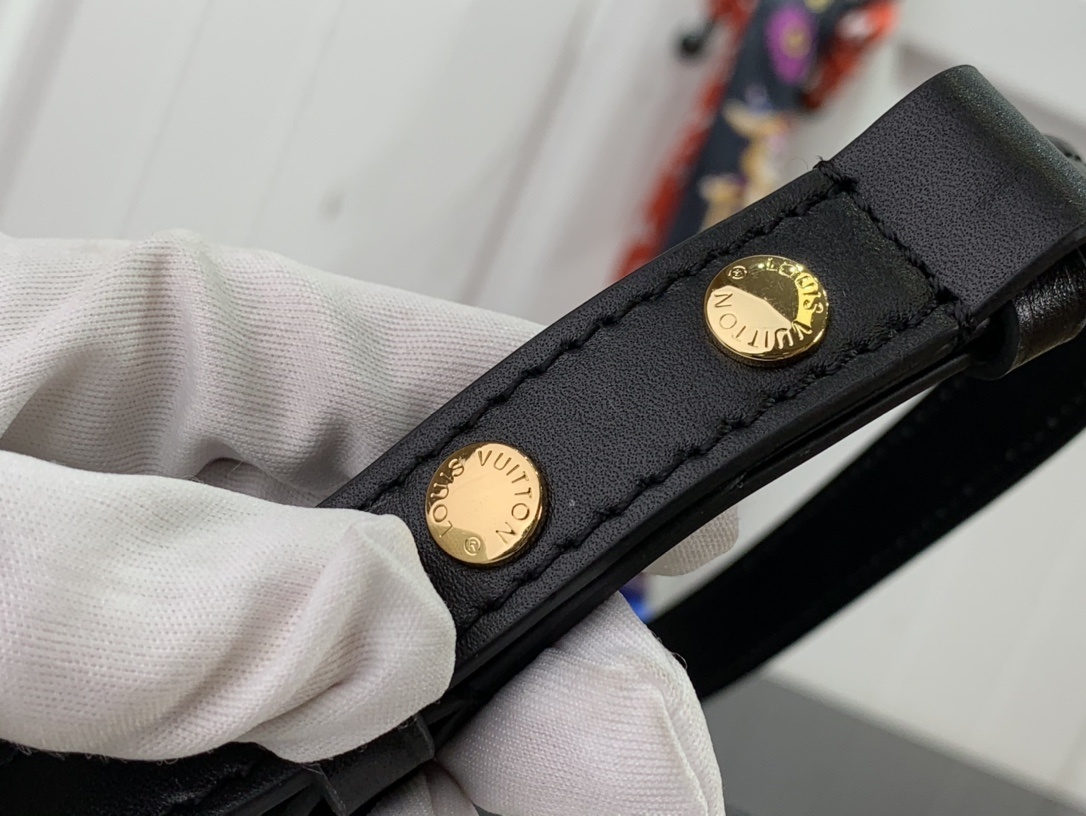 LV MULTI POCHETTE ACCESSOIRES M58520