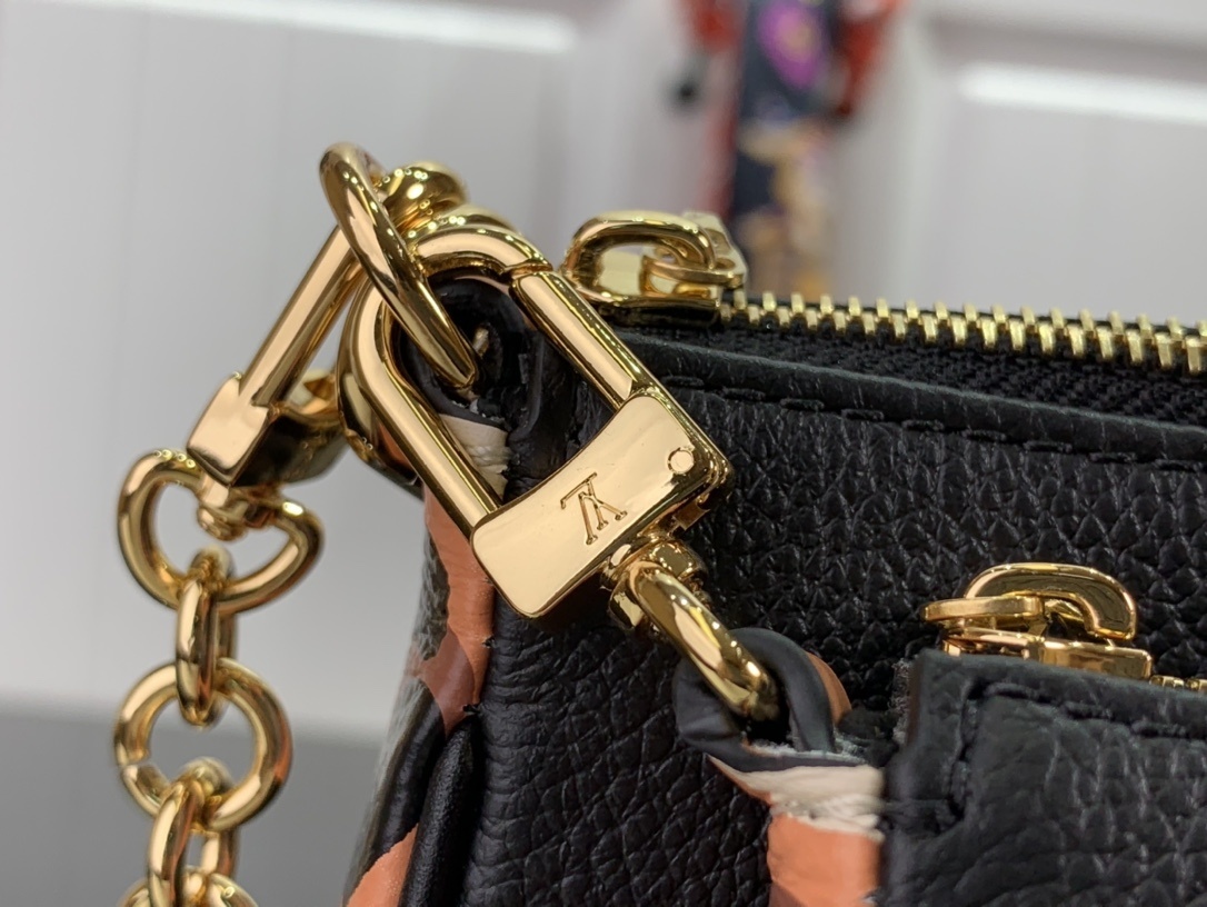 LV MULTI POCHETTE ACCESSOIRES M58520