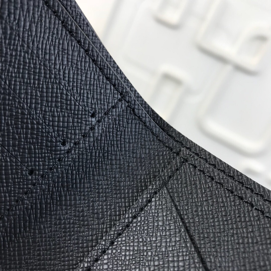 LV MULTIPLE Walleg M67429XK