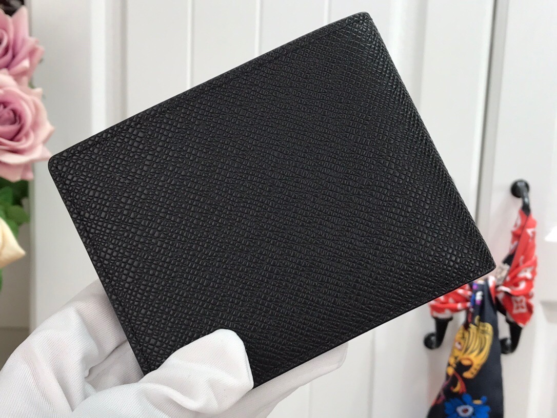 LV MULTIPLE wallet M30295