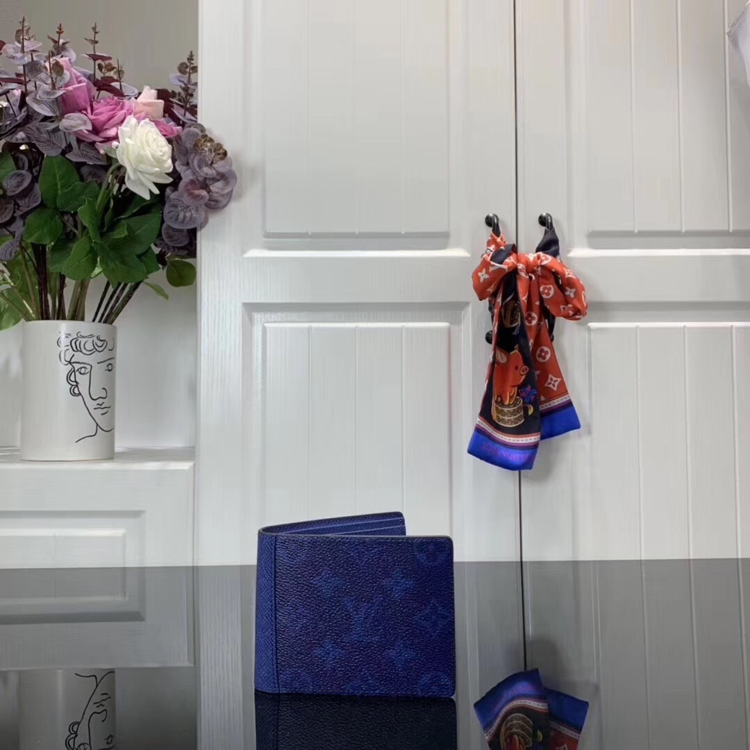 LV MULTIPLE wallet M30299 