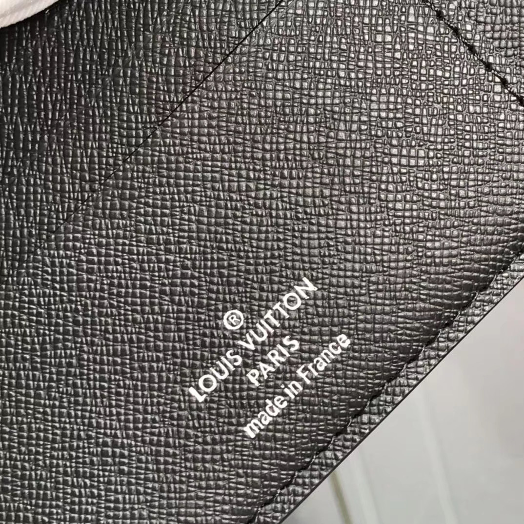 LV MULTIPLE wallet M30381