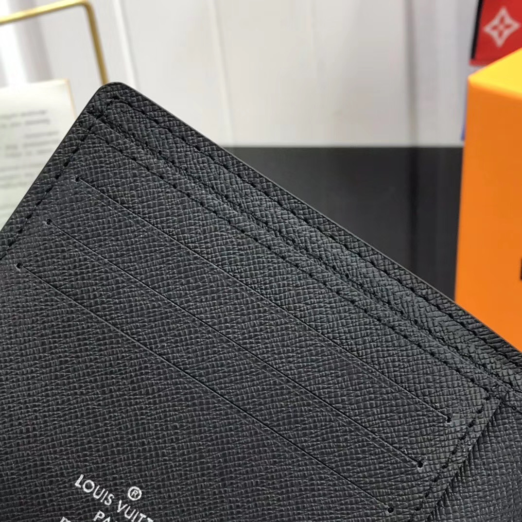 LV MULTIPLE wallet M30381