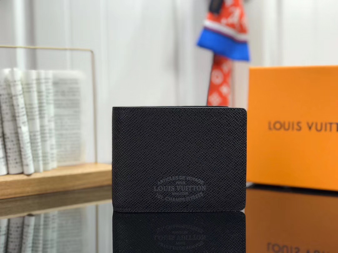 LV MULTIPLE wallet M30381