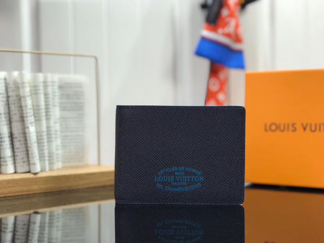 LV MULTIPLE wallet M30381