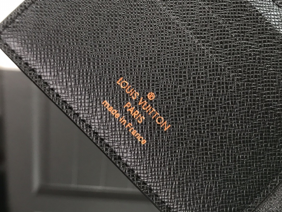 LV MULTIPLE wallet M45789Z 