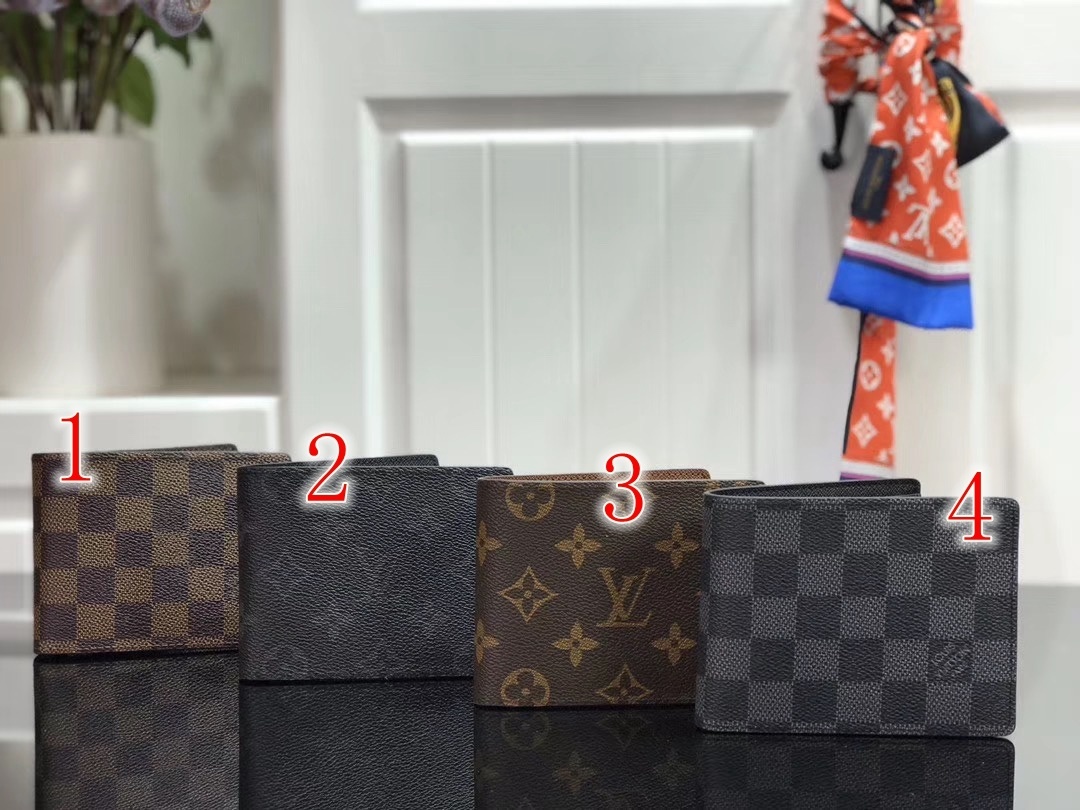 LV MULTIPLE wallet M60895 