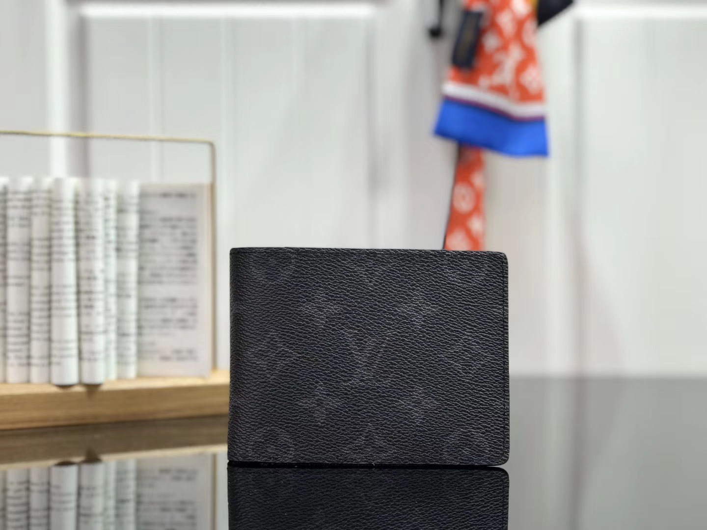 LV MULTIPLE wallet M60895 