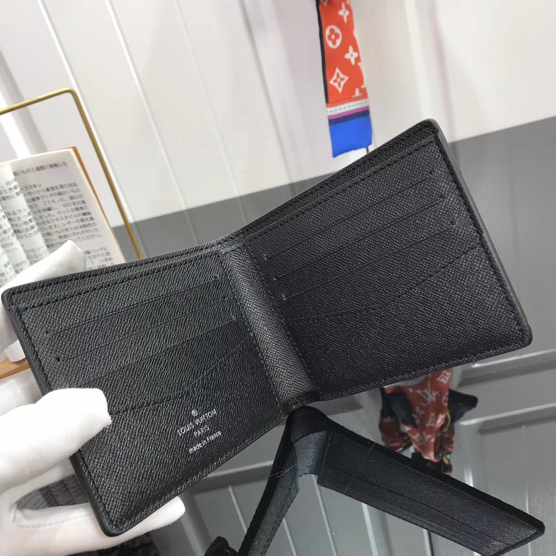 LV MULTIPLE wallet M60895 