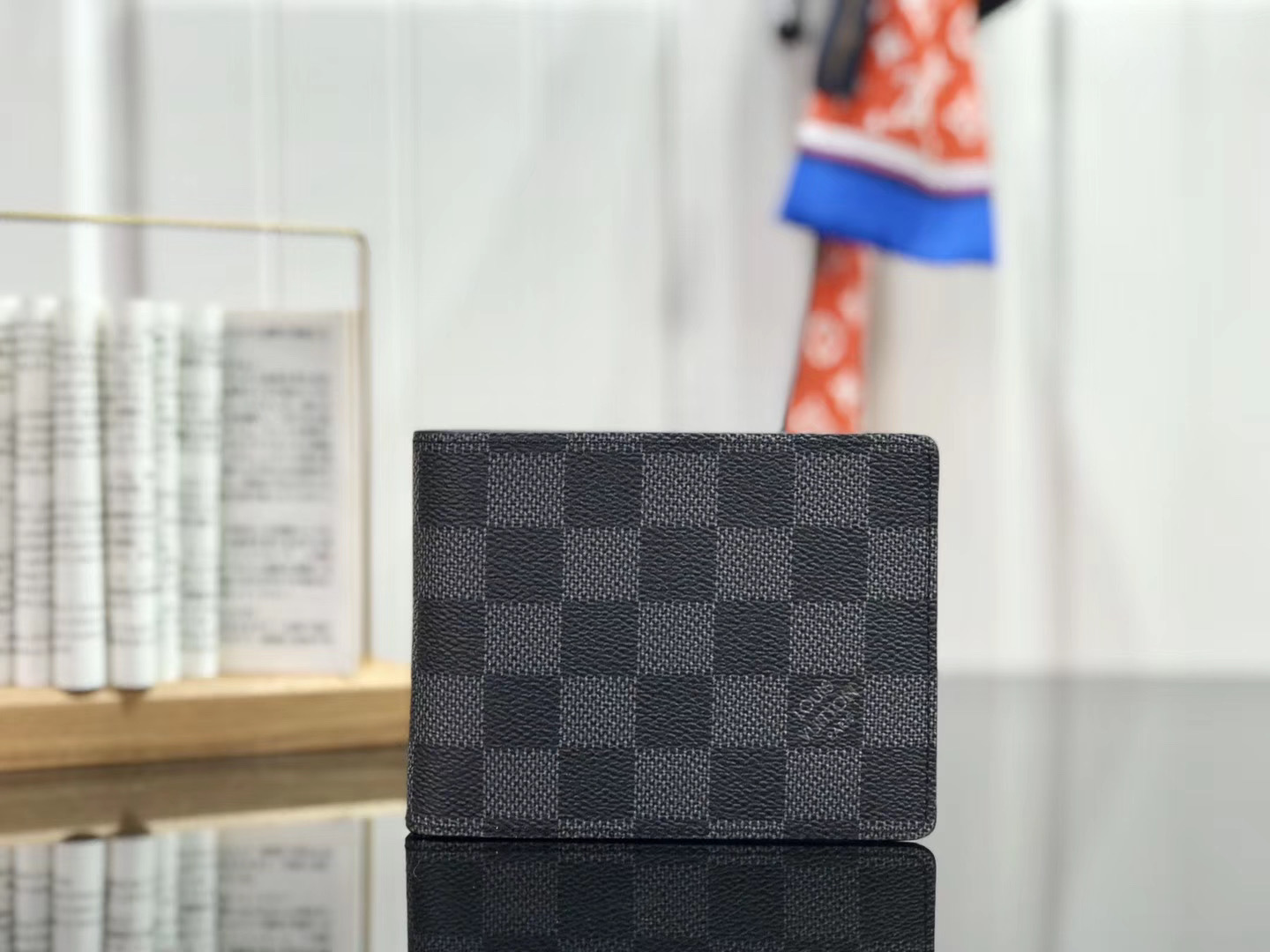 LV MULTIPLE wallet M60895 