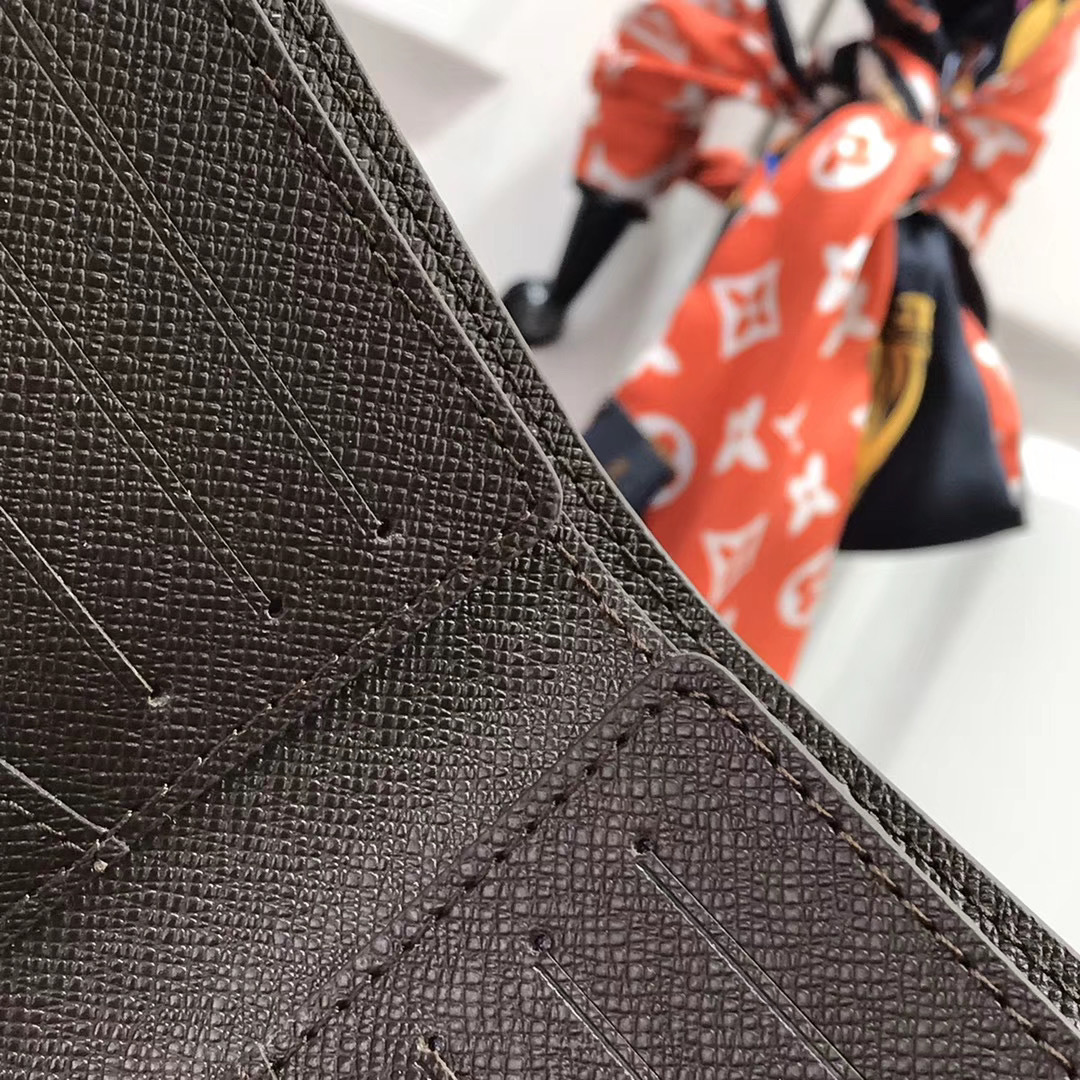 LV MULTIPLE wallet M60895 