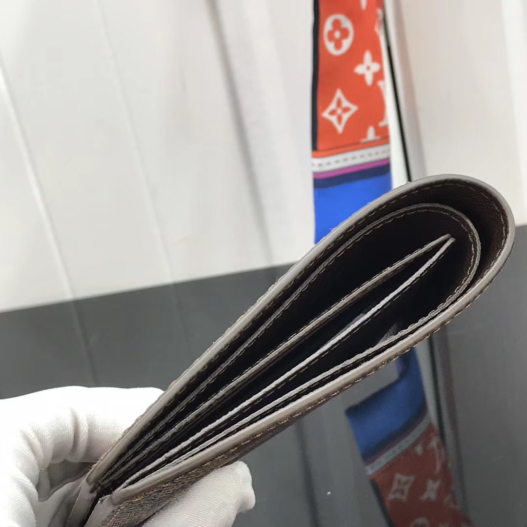 LV MULTIPLE wallet M60895 