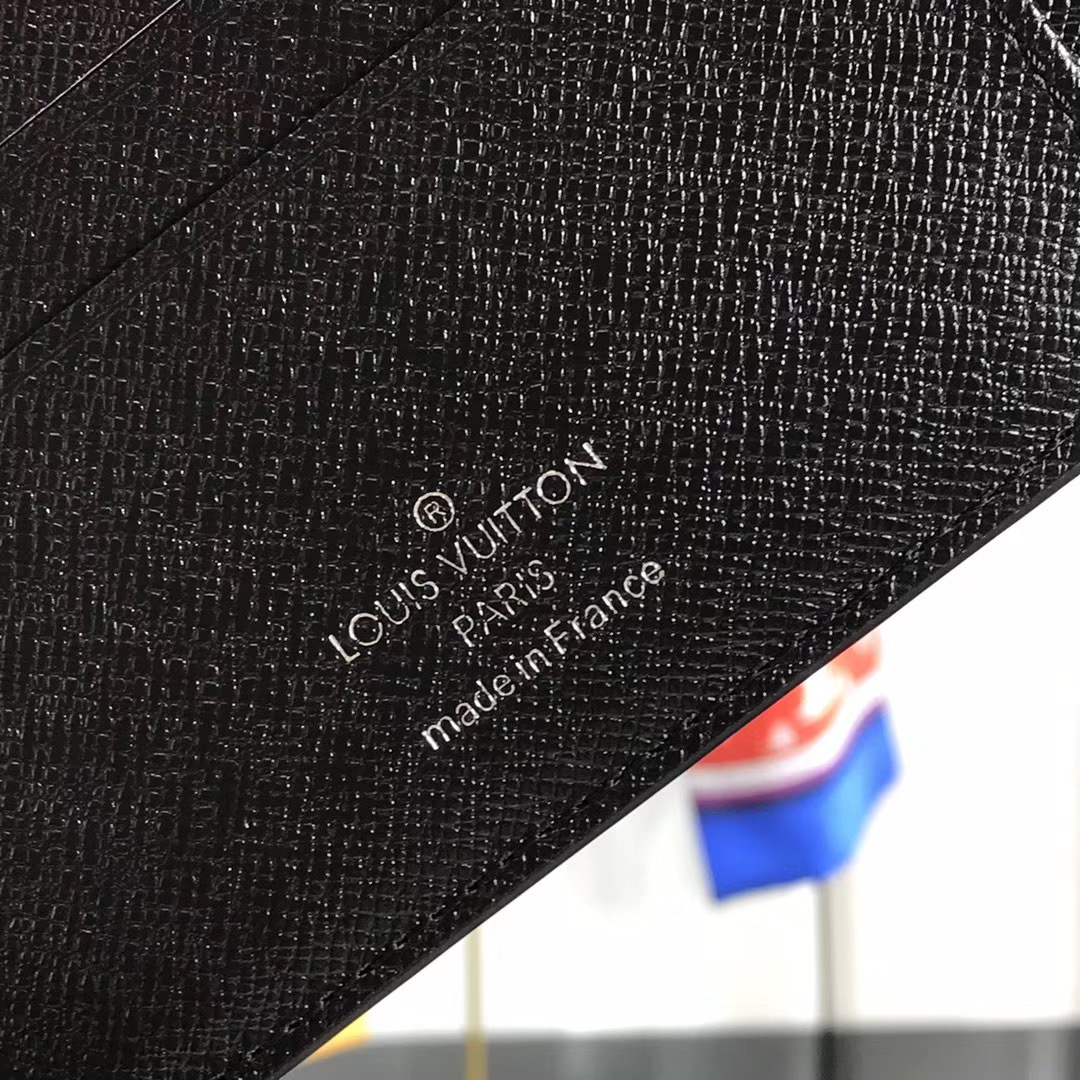 LV MULTIPLE wallet M60895HC