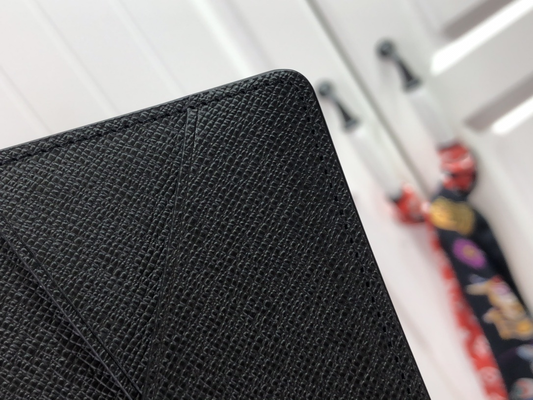 LV MULTIPLE wallet M60895JG 